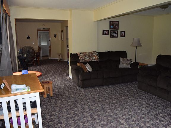 4th image of 317 N Poplar St