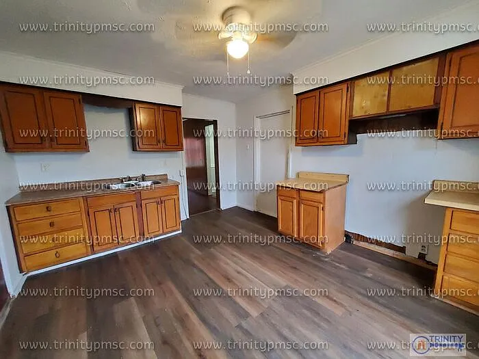 908 Ansel St — Photo 10