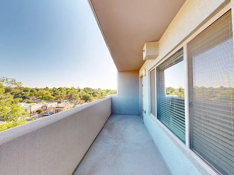 Platinum Apartments — Photo 27