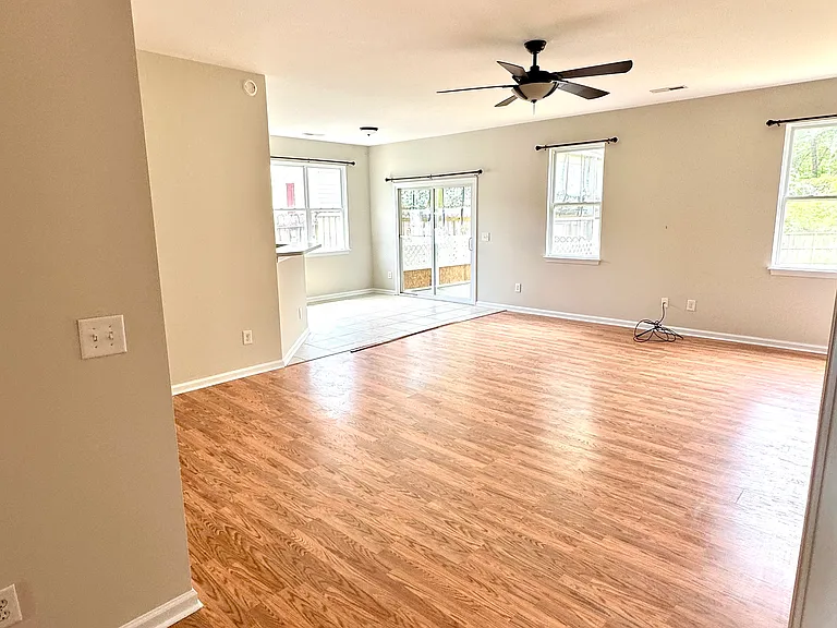 313 Coralstone Ct — Photo 2