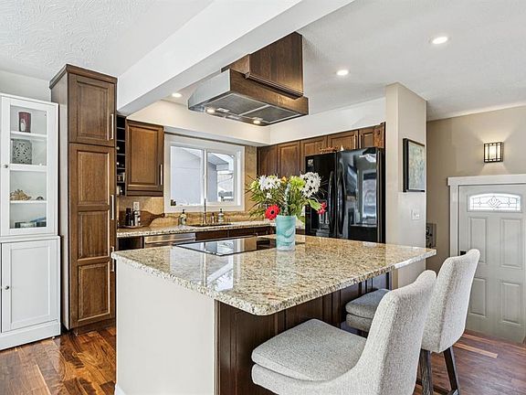 5th image of 56 S Haddock Rd SW