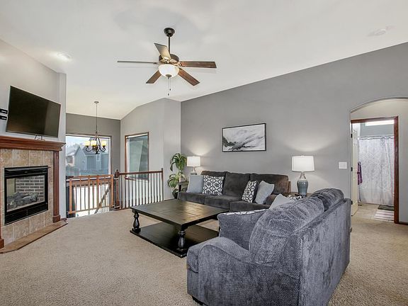 4th image of 1020 N Beau Jardin Ct