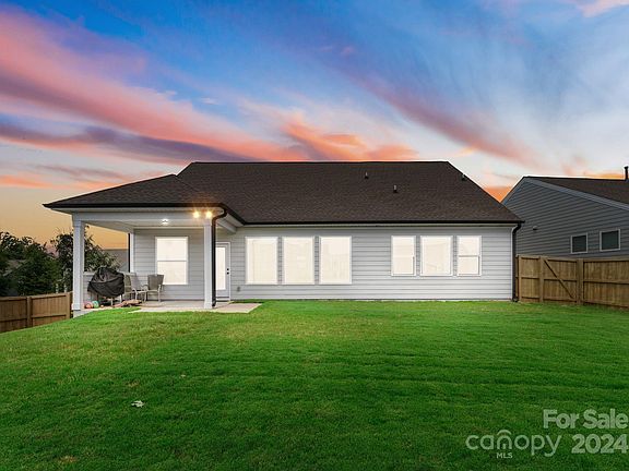 3rd image of 1093 Ansley Park Dr