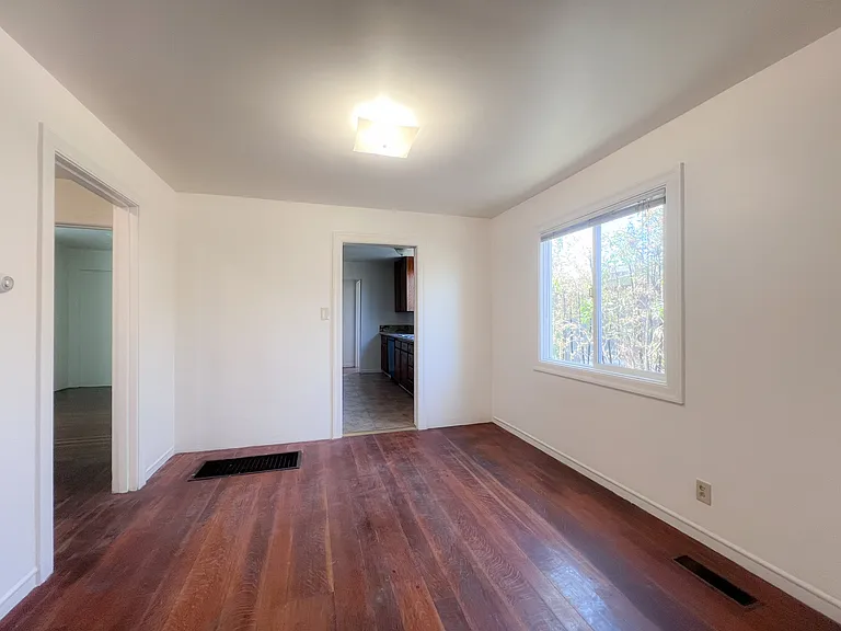 1054 Cornell Ave — Photo 19