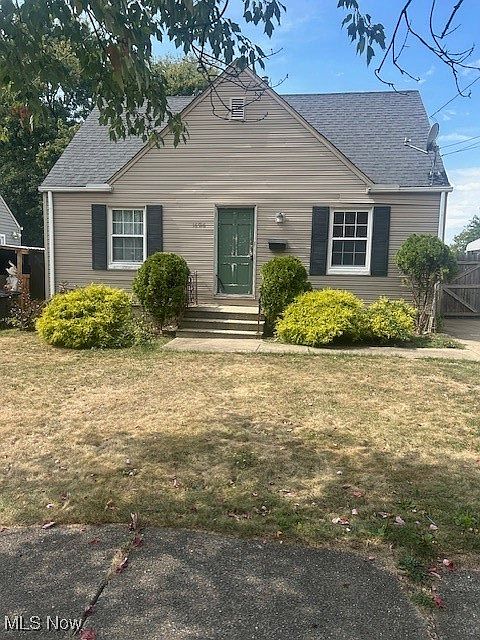 1st image of 1696 Oakwood Ave
