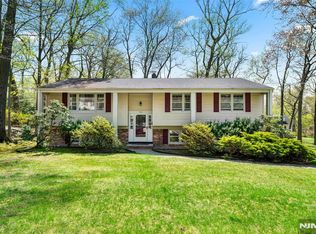 332 Jefferson St, Ridgewood, NJ 07450