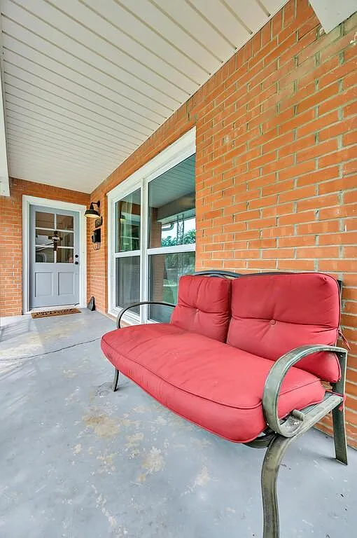 3909 Sanger Ave — Photo 3