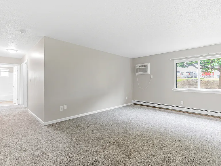 Hillcrest Club Apartments — Photo 89