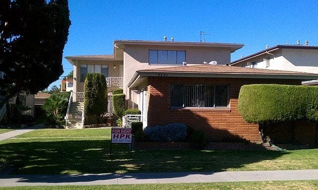 1st image of 4541 N Bellflower Blvd