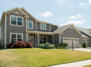 305 Preston St, Savoy, IL 61874