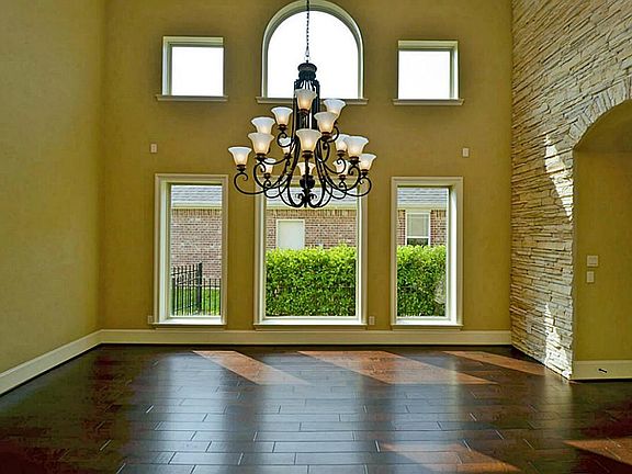 4th image of 4207 Wentworth Dr