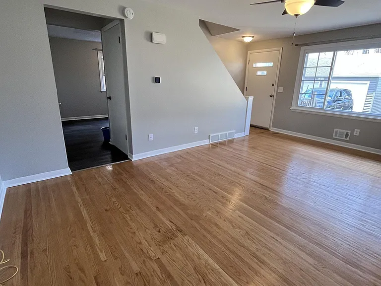 213 Magnolia Ave #B — Photo 8