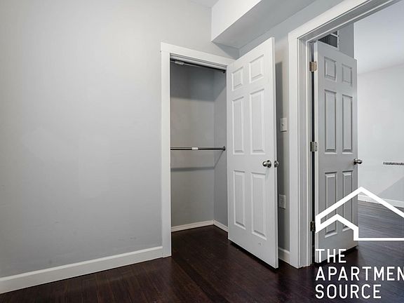 3rd image of 2968 N Ridgeway Ave #1