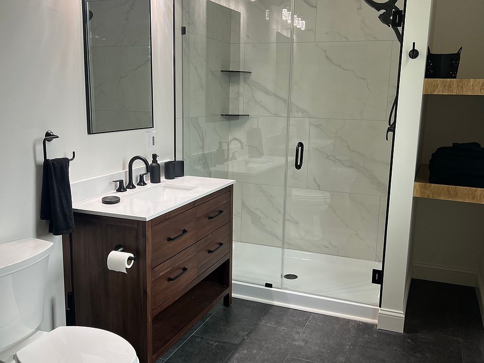 1st image of 425 Prospect Ave #12