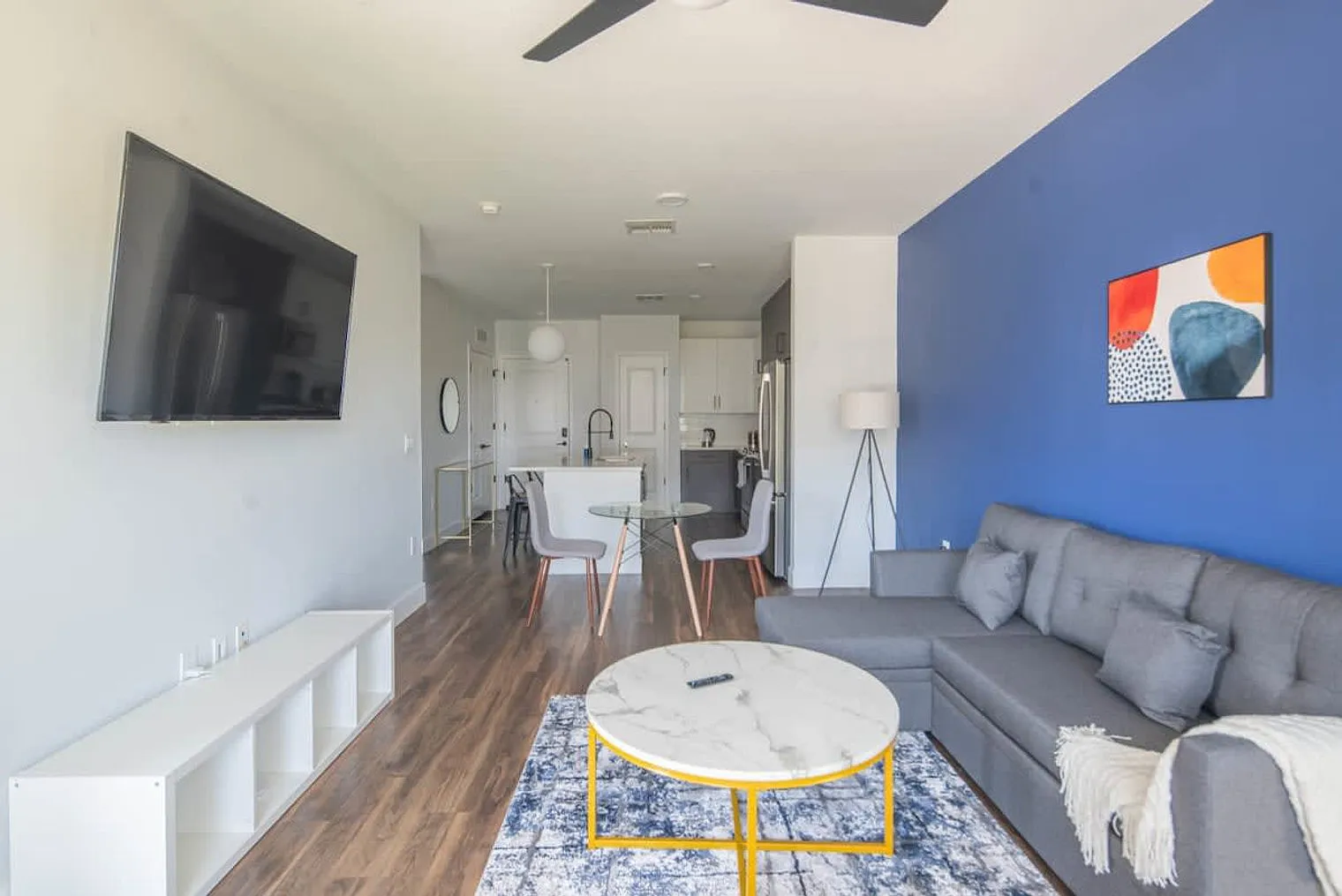 1 bed, 1.0 bath, 753 sqft, $2,955 — Photo 4