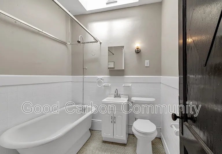 79 Saranac Ave #UPPER — Photo 13