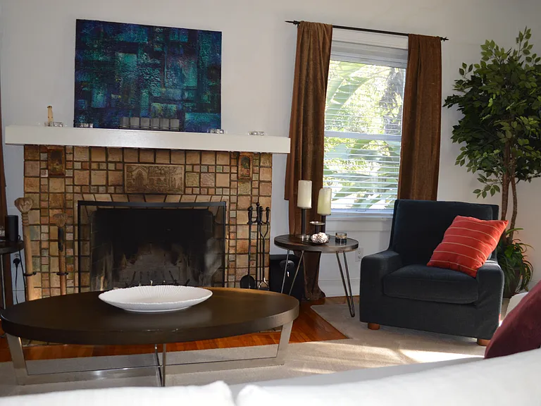 1203 S Rimpau Blvd — Photo 45
