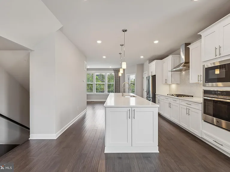 13212 Woodland Park Rd — Photo 12