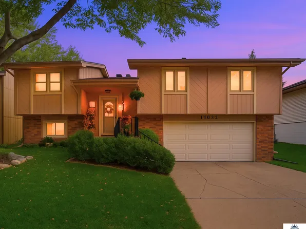 11032 Crown Point Ave, Omaha, NE 68164