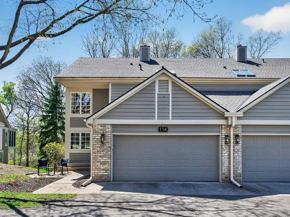 114 Wildwood Bay Dr, Mahtomedi, MN 55115