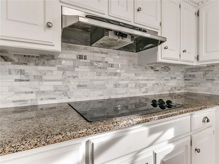 3608 Jim Robison Dr — Photo 11