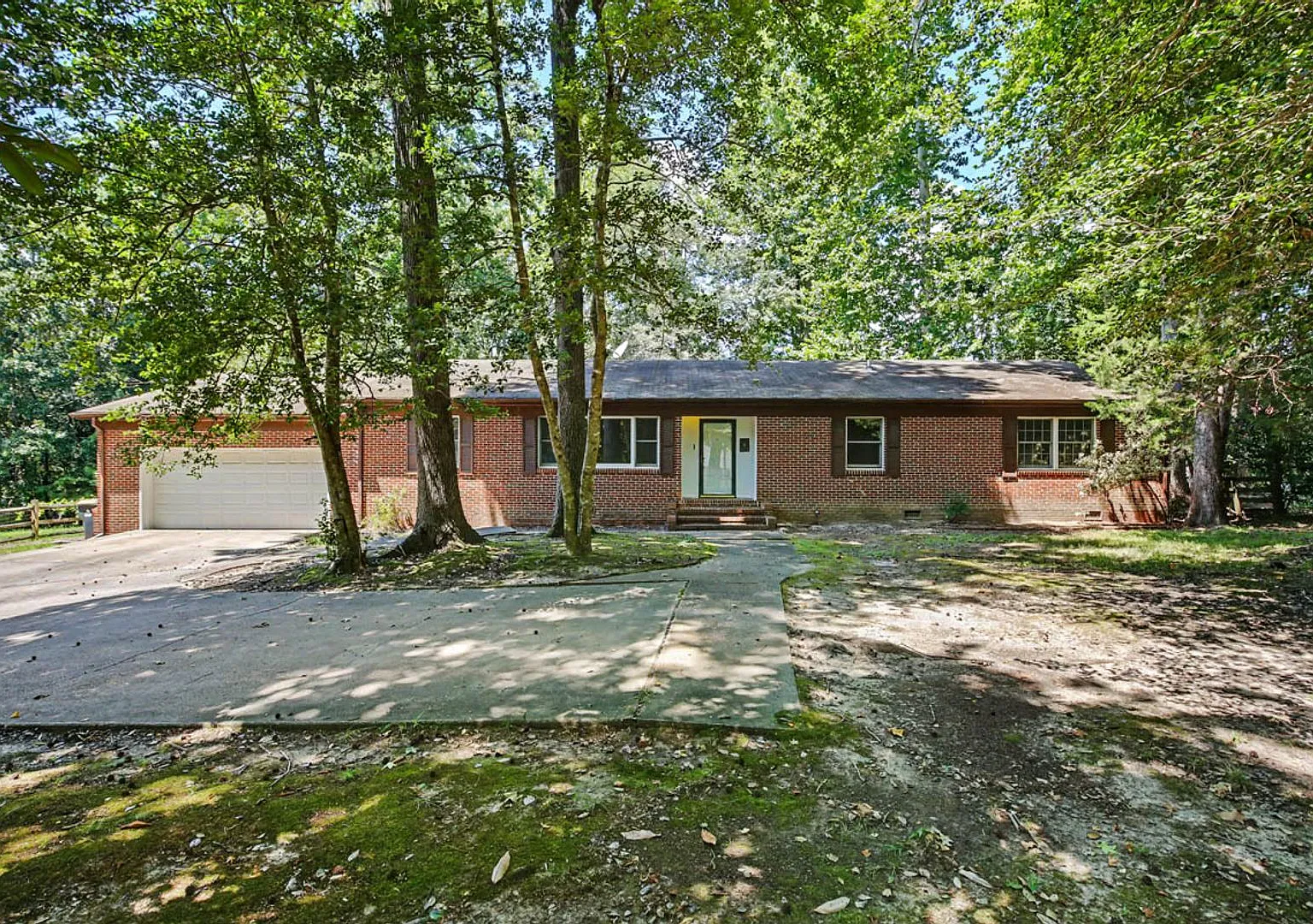 Refreshed 3BR/2BA Ranch on a Cul-de-Sac Williamsburg West — Photo 1