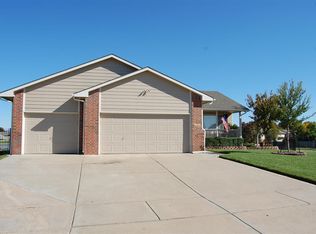 11917 W Central Park Ct, Wichita, KS 67205