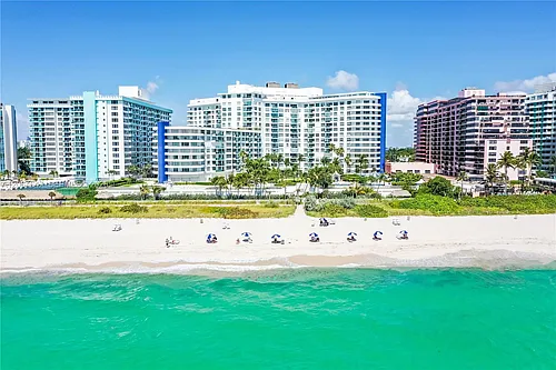 5161 Collins Ave Photo 1