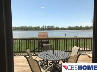 17526 Park Cir, Bellevue, NE 68123