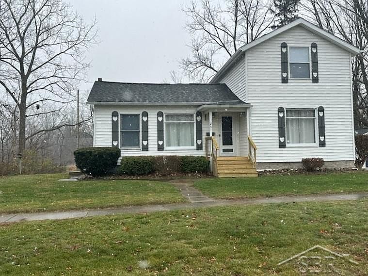 261 S Main St, Vassar, MI 48768 Zillow
