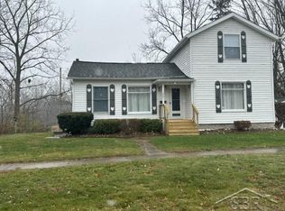 261 S Main St, Vassar, MI 48768