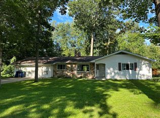 1090 Woodbine Rd, Saginaw, MI 48609