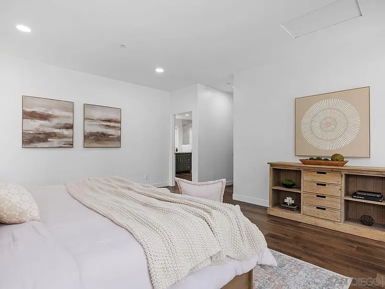 182 Andrew Ave — Photo 17