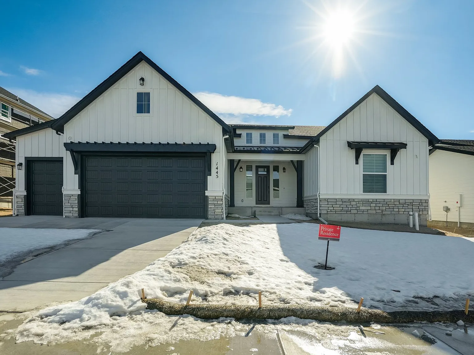 5 bed, 4507 sqft, $3,850 — Photo 3