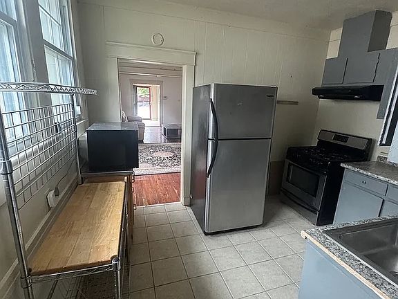 4th image of 7513 Plum St