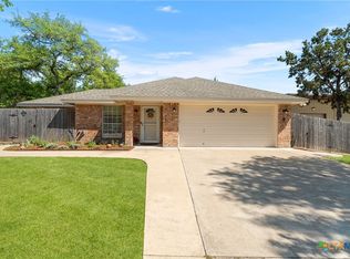 8 Hawthorn Ct, Morgans Pt Resort, TX 76513