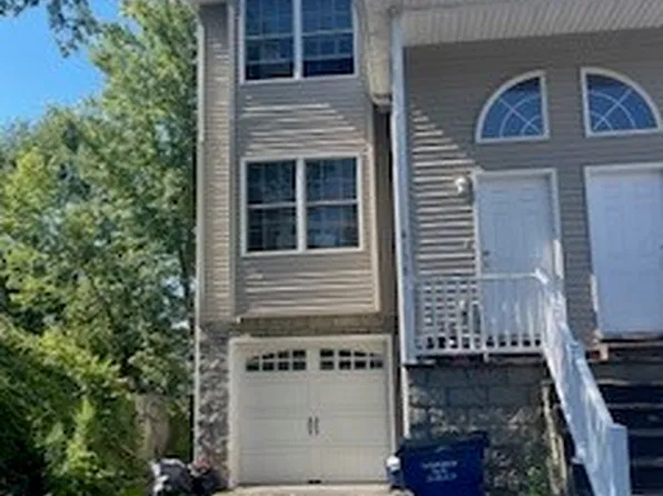 4136 Wood Hills Dr #C37, Erie, PA 16510