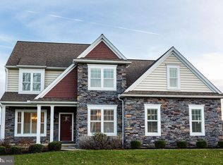 518 E Delp Rd, Lancaster, PA 17601