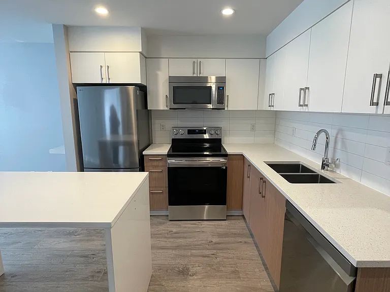 55 8th Ave E #212 — Photo 2