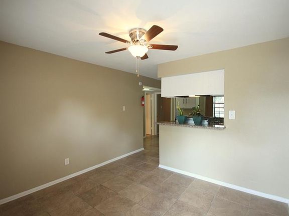 3rd image of 5128 Silver Creek Dr