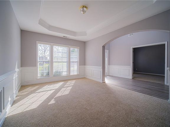5th image of 947 Tama Hill Ct