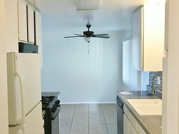 3rd image of 1203 E San Antonio Dr