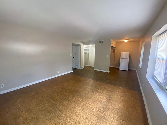 5th image of 1203 E 11th St #1227-3