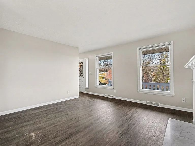 334 Hyde Park Dr — Photo 9