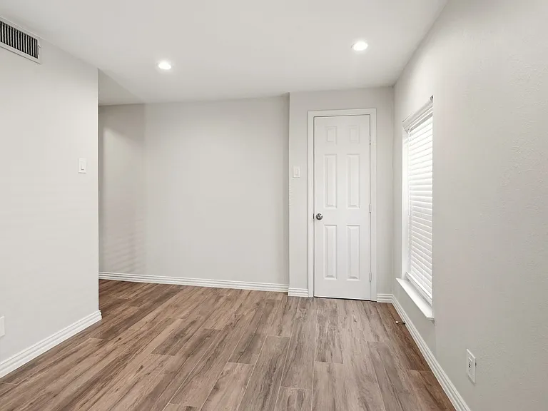 7354 Walling Ln — Photo 19