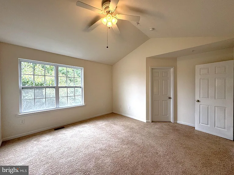 3639 Glouster Dr — Photo 16