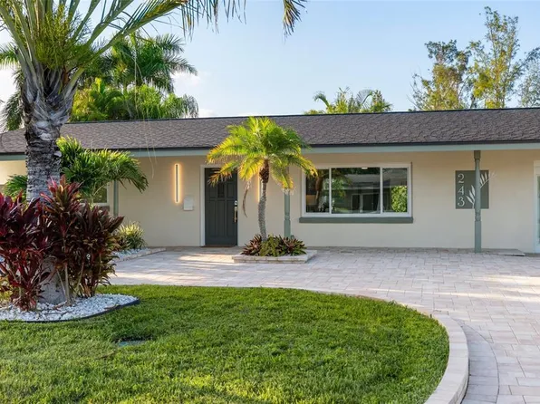 243 45th Ave NE, Saint Petersburg, FL 33703