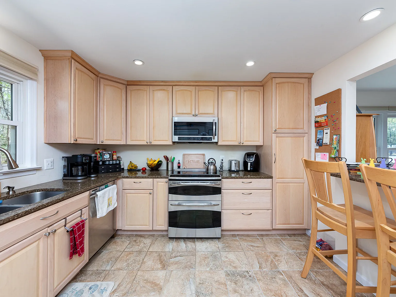 3 bed, 1326 sqft, $1,800 — Photo 4