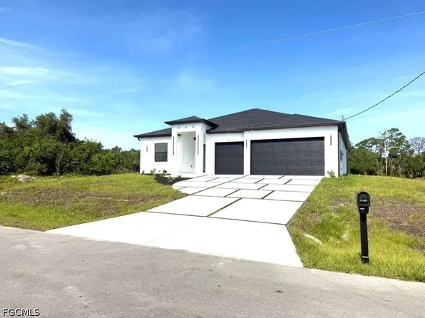 8005 Sunrise Cir, Labelle, FL 33935