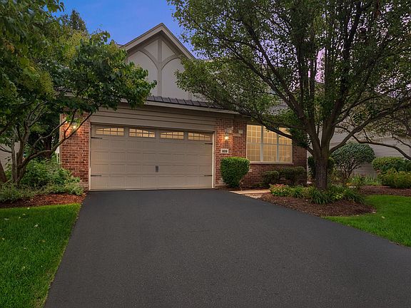 2nd image of 809 Colchester Dr